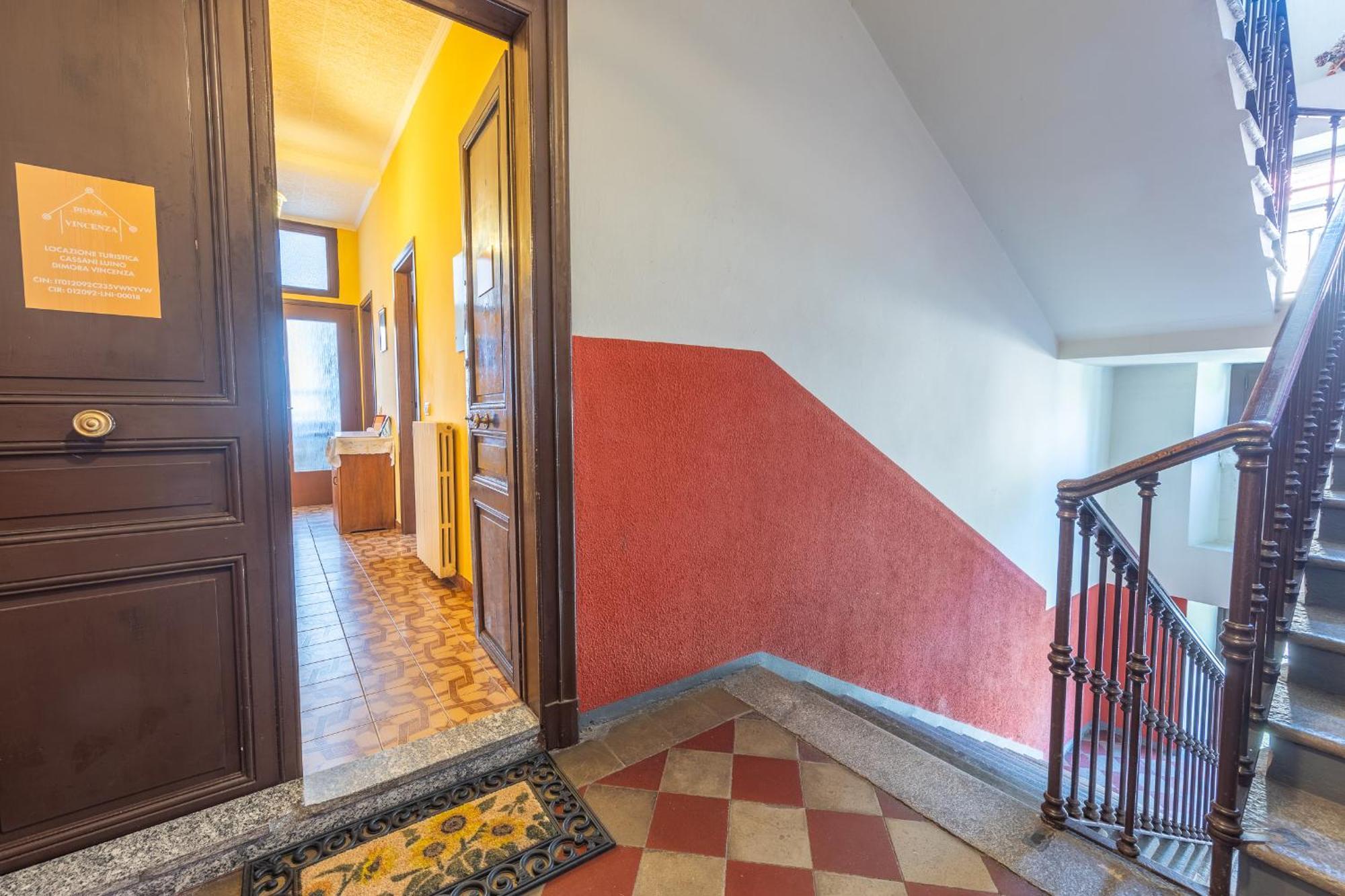 Casa Vacanza Dimora Vincenza Луино Экстерьер фото